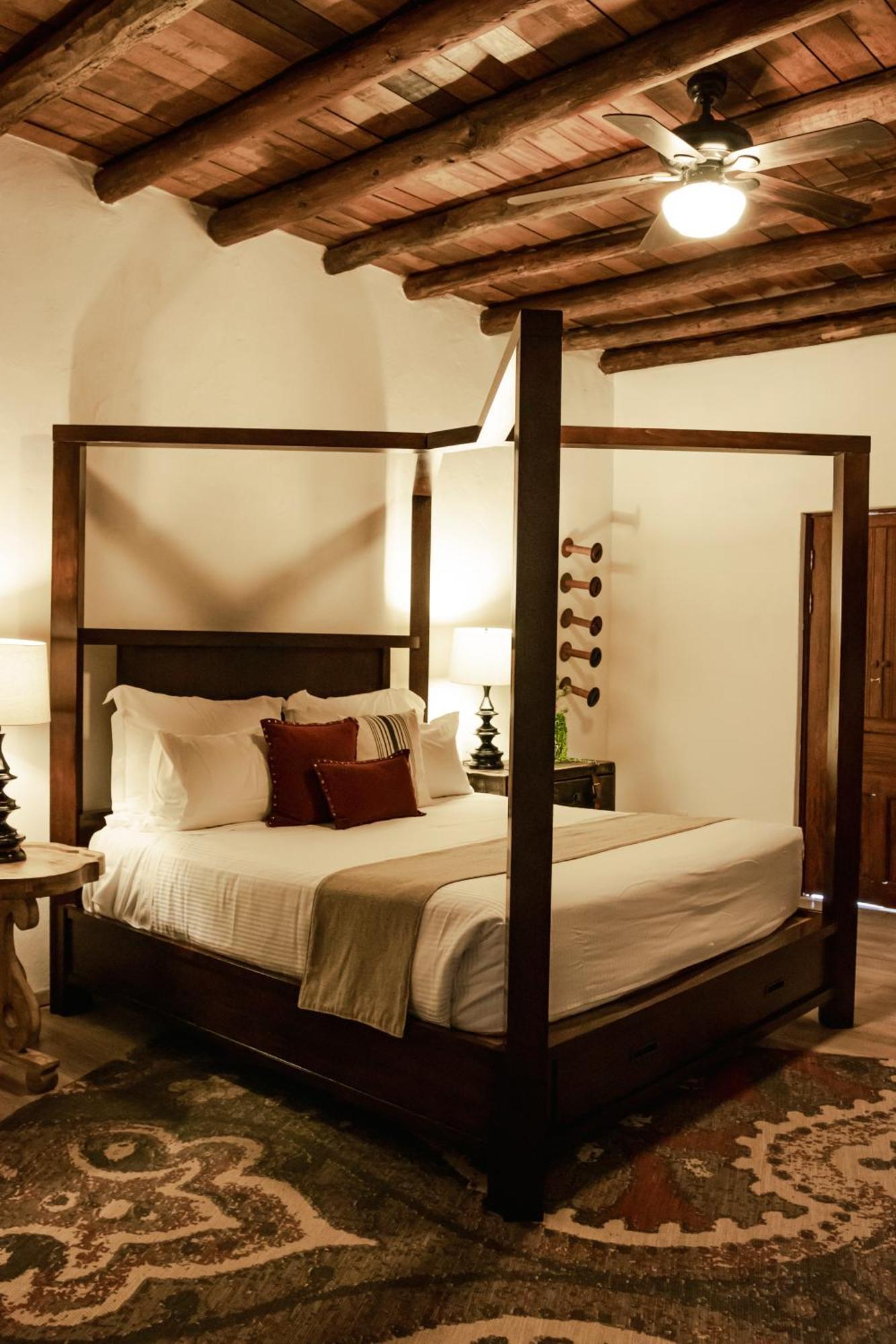 La Casona Del Banco Hotel Boutique 파라스 데 라 푸엔테 외부 사진
